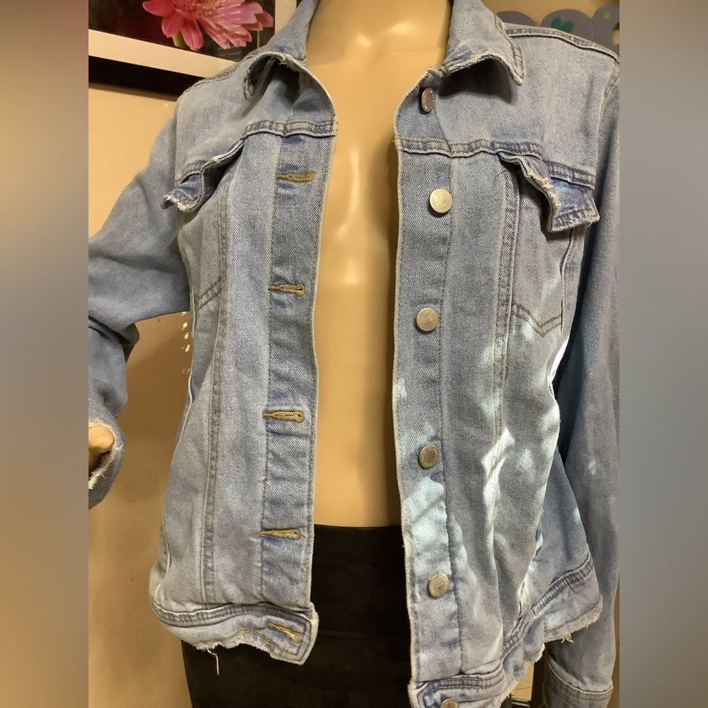 Universal thread jean jacket - Picture 5 of 12